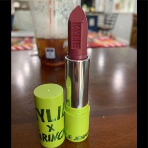 Kylie cosmetics grinch collection